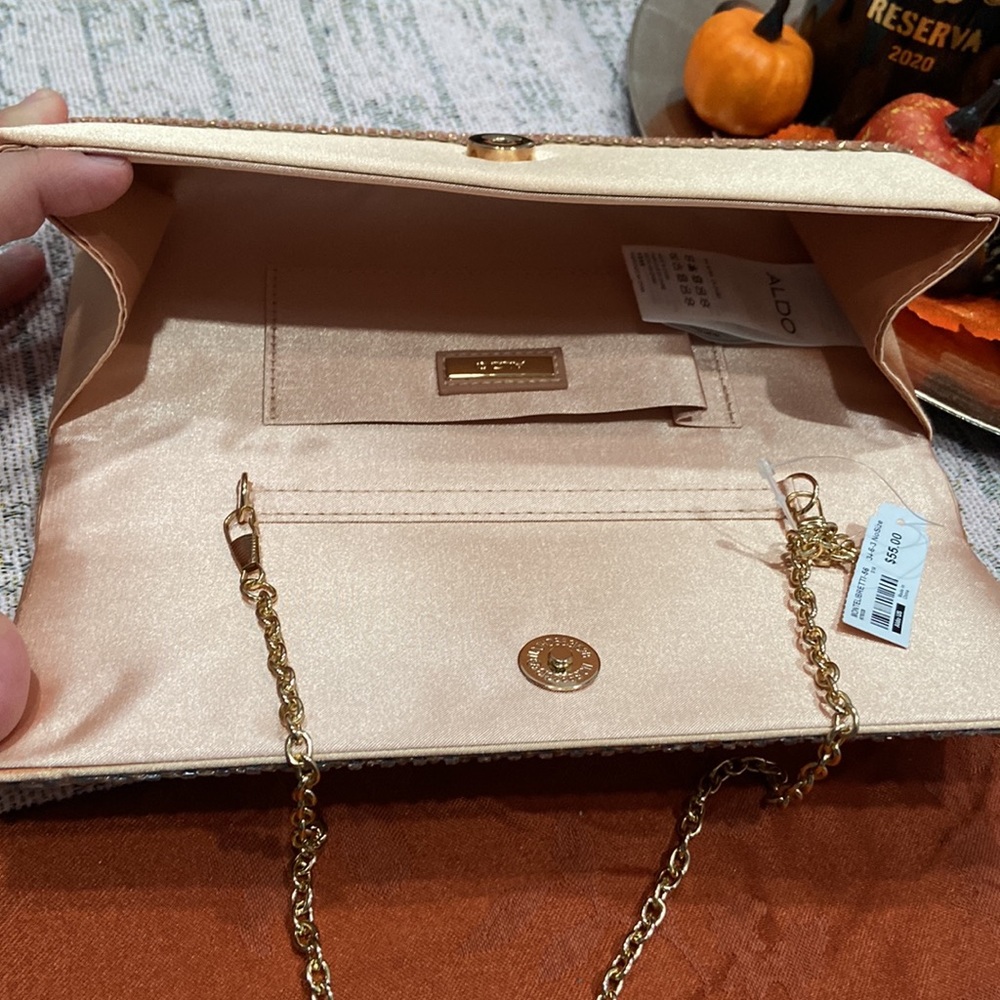 Handbag - Picture 3 of 5